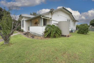 House For Sale - VIC - Lake Boga - 3584 - SOMETHING FOR EVERYONE  (Image 2)