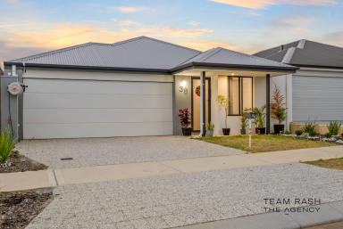 House For Sale - WA - Wellard - 6170 - Near-New Modern Living in Sought-After Wellard Village Estate  (Image 2)