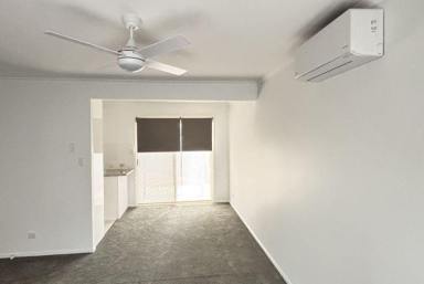 Unit Leased - QLD - Clear Island Waters - 4226 - 3 BEDROOM TOWNHOUSE FOR RENT CLEAR ISLAND WATERS  (Image 2)
