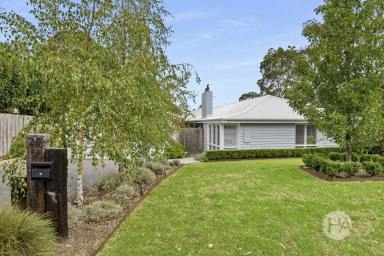 House For Sale - VIC - Balnarring - 3926 - Relaxed Family Living with Pool & Spa  (Image 2)