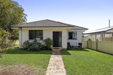 House For Sale - QLD - Newtown - 4305 - Character, convenience & location to match  (Image 2)
