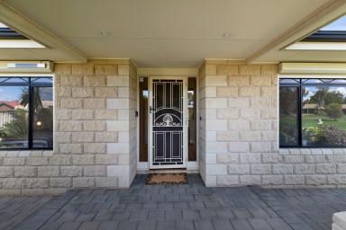 House For Sale - VIC - Mildura - 3500 - Solid, Spacious and Perfectly Positioned  (Image 2)
