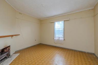 House For Sale - VIC - Rainbow - 3424 - Get ready to roll your sleeves up! (Image 2)