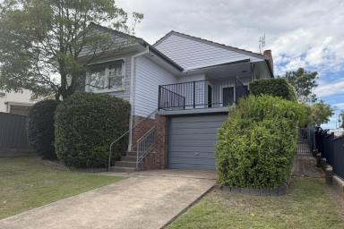 House For Lease - NSW - East Maitland - 2323 - WELL PRESENTED FAMILY HOME WITH INGROUND POOL! (Image 2)