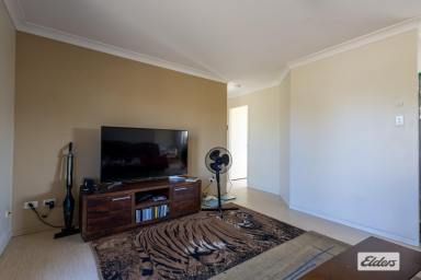 House For Sale - QLD - Gatton - 4343 - NEST OR INVEST? GREAT STARTER HOME!  (Image 2)
