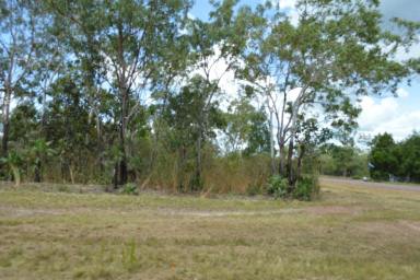 Residential Block For Sale - NT - Livingstone - 0822 - Large Land Option close to Highway  (Image 2)