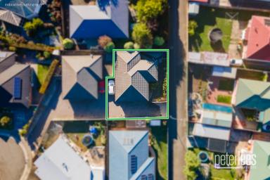 Unit For Sale - TAS - Newnham - 7248 - Private Setting with Surprising Space  (Image 2)