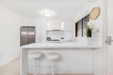 Townhouse For Sale - WA - Applecross - 6153 - When It’s All About Location!  (Image 2)