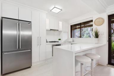 Townhouse For Sale - WA - Applecross - 6153 - When It’s All About Location!  (Image 2)