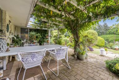 House For Sale - WA - Kalamunda - 6076 - COMFORT, CHARM  & CHARACTER!!  (Image 2)