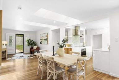 House For Sale - QLD - Glenvale - 4350 - Acreage Retreat – Right here in Town!  (Image 2)