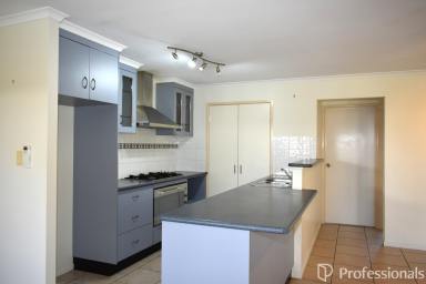 House Auction - QLD - Blacks Beach - 4740 - 4 Bedroom Home with a Pool and Shed!  (Image 2)