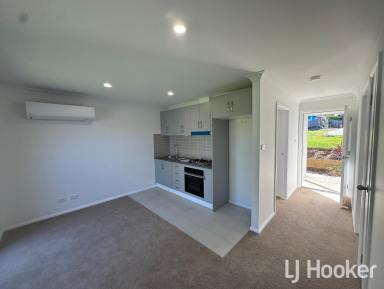 Duplex/Semi-detached For Lease - NSW - Inverell - 2360 - Modern Unit – Ross Hill (Image 2)