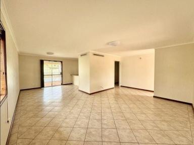 House Leased - WA - South Hedland - 6722 - Enjoy This Spacious Luxury Home  (Image 2)