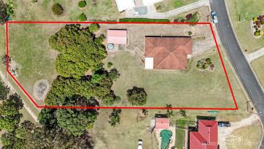 House Sold - QLD - Mareeba - 4880 - FAMILY HOME ON ACREAGE IN SOUGHT-AFTER POCKET (Image 2)