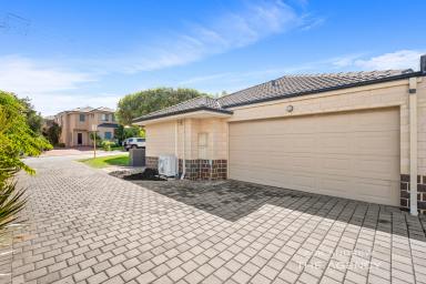 House For Sale - WA - Innaloo - 6018 - STUNNING STREET FRONT VILLA - ENTERTAINERS DELIGHT  (Image 2)