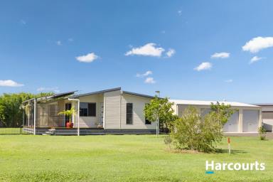 House For Sale - QLD - Woodgate - 4660 - CONTEMPORARY COASTAL LIVING WITH ROOM TO MOVE  (Image 2)