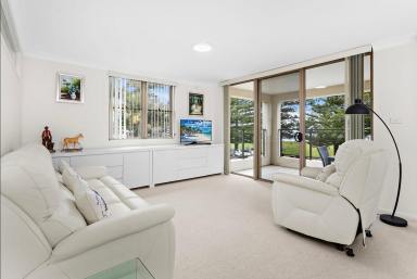 House For Lease - NSW - Kiama - 2533 - Stunning Fully Furnished Coastal Living Opposite Surf Beach  (Image 2)