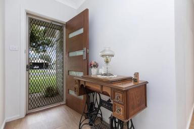 House For Sale - VIC - Rochester - 3561 - SPACIOUS FAMILY LIVING -VERY IMPRESSIVE HOME!  (Image 2)