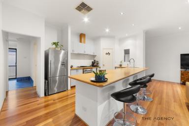 House For Sale - WA - Canning Vale - 6155 - Spacious Family Entertainer with Expansive Living Space  (Image 2)