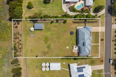 House For Sale - QLD - Hodgson Vale - 4352 - Modern Living in Picturesqe Hodgson Vale  (Image 2)