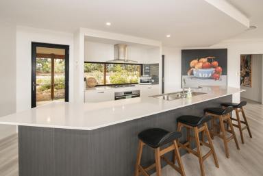 House For Lease - WA - Metricup - 6280 - GRAND COUNRTY HOME  (Image 2)