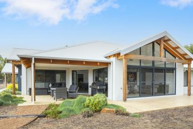 House For Lease - WA - Metricup - 6280 - GRAND COUNRTY HOME  (Image 2)