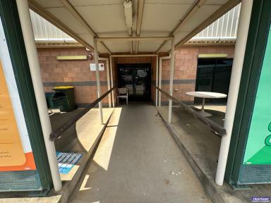 Retail For Lease - QLD - Kingaroy - 4610 - Specialised Laboratory Facility - Flexible Clinical & Testing Space (Image 2)