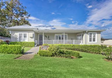 House For Sale - NSW - Gerringong - 2534 - 800sqm Coastal Retreat with Striking Street Presence and Rural Vistas  (Image 2)