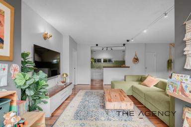 Apartment Sold - WA - Scarborough - 6019 - Coastal Renewal Meets 1970's Character – Steps to Scarborough Beach!  (Image 2)