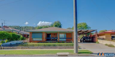 House For Sale - VIC - Myrtleford - 3737 - Spacious Family Living in a Prime Location  (Image 2)
