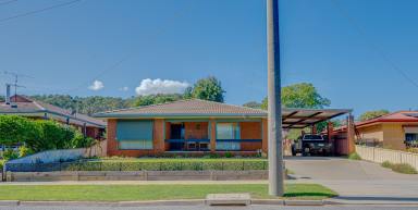 House For Sale - VIC - Myrtleford - 3737 - Spacious Family Living in a Prime Location  (Image 2)