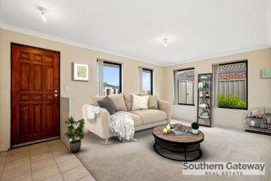 House For Sale - WA - Wellard - 6170 - Close to Train station and Shops - Save on Fuel Costs! (Image 2)
