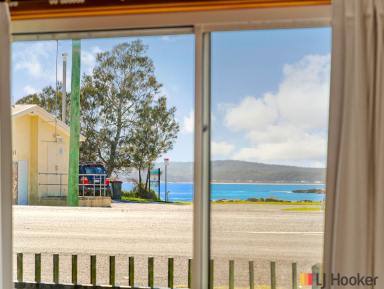 House For Sale - NSW - Sunshine Bay - 2536 - Permanent Over 55's Living - 2 Bedroom Villa Opposite Casey's Beach! (Image 2)