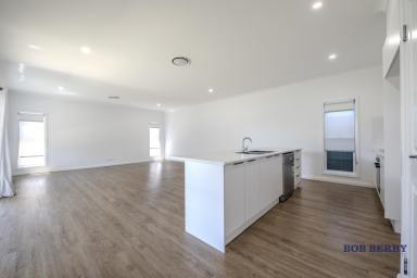 House For Lease - NSW - Dubbo - 2830 - The Perfect Low Maintenance Residence in Central  (Image 2)