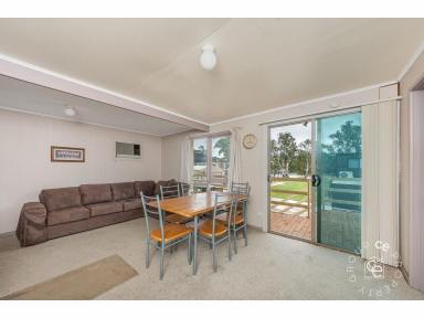 House For Sale - SA - Bowhill - 5238 - AFFORDABLE RIVER ESCAPE  (Image 2)