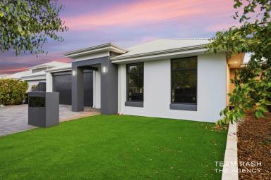 House For Sale - WA - Dayton - 6055 - BIG. BOLD. BEAUTIFUL.  (Image 2)