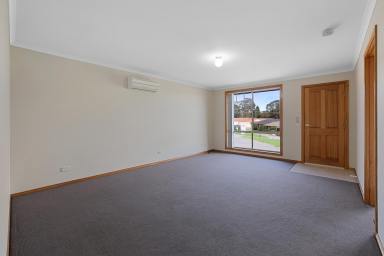 Unit For Sale - VIC - Drouin - 3818 - Comfortable Living in a Great Location  (Image 2)