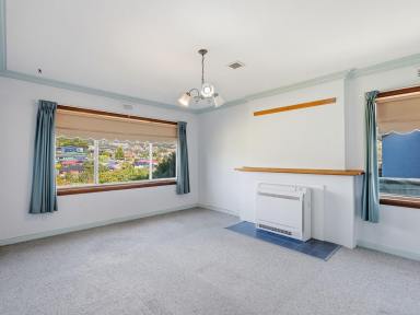 House For Lease - TAS - Austins Ferry - 7011 - Versatile and well-positioned home  (Image 2)