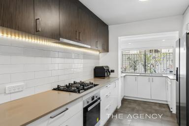 Townhouse For Sale - WA - North Perth - 6006 - Modernised Townhouse in the Heart of North Perth’s Lifestyle Precinct  (Image 2)