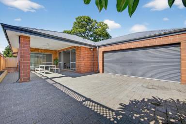 House For Sale - WA - Queens Park - 6107 - Generous Family Living with Premium Finishes & Alfresco Entertaining  (Image 2)
