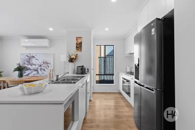 House For Sale - VIC - Junction Village - 3977 - Near-New Simplicity  (Image 2)