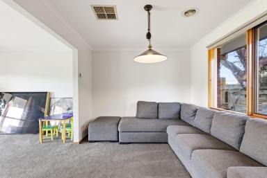 House For Sale - VIC - Strathfieldsaye - 3551 - Spacious family living on a generous corner allotment  (Image 2)