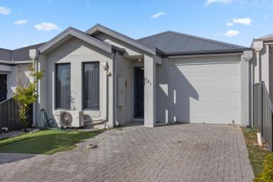 House For Sale - WA - Brabham - 6055 - Stylish 2017-Built Home in Prime Parkside Location!  (Image 2)