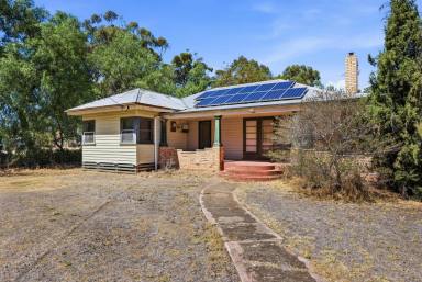 House For Sale - VIC - Laanecoorie - 3463 - Endless Potential – Lifestyle Opportunity in Picturesque Laanecoorie  (Image 2)