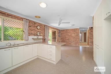 House For Lease - NSW - Taree - 2430 - Spacious Family Home with River Views in Quiet Cul-de-Sac  (Image 2)