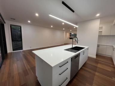 House Leased - VIC - Wattle Glen - 3096 - Brand New House  (Image 2)