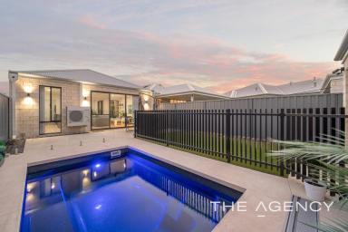House For Sale - WA - Treeby - 6164 - Modern, Stylish & Rare – The Perfect Family Home Awaits  (Image 2)