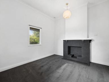 House Leased - WA - Gosnells - 6110 - 5x1 Home with Workshop  (Image 2)