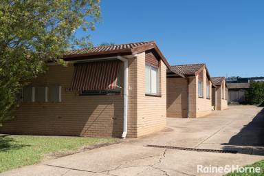 Unit Leased - NSW - Kooringal - 2650 - TWO BEDROOM UNIT IN KOORINGAL  (Image 2)